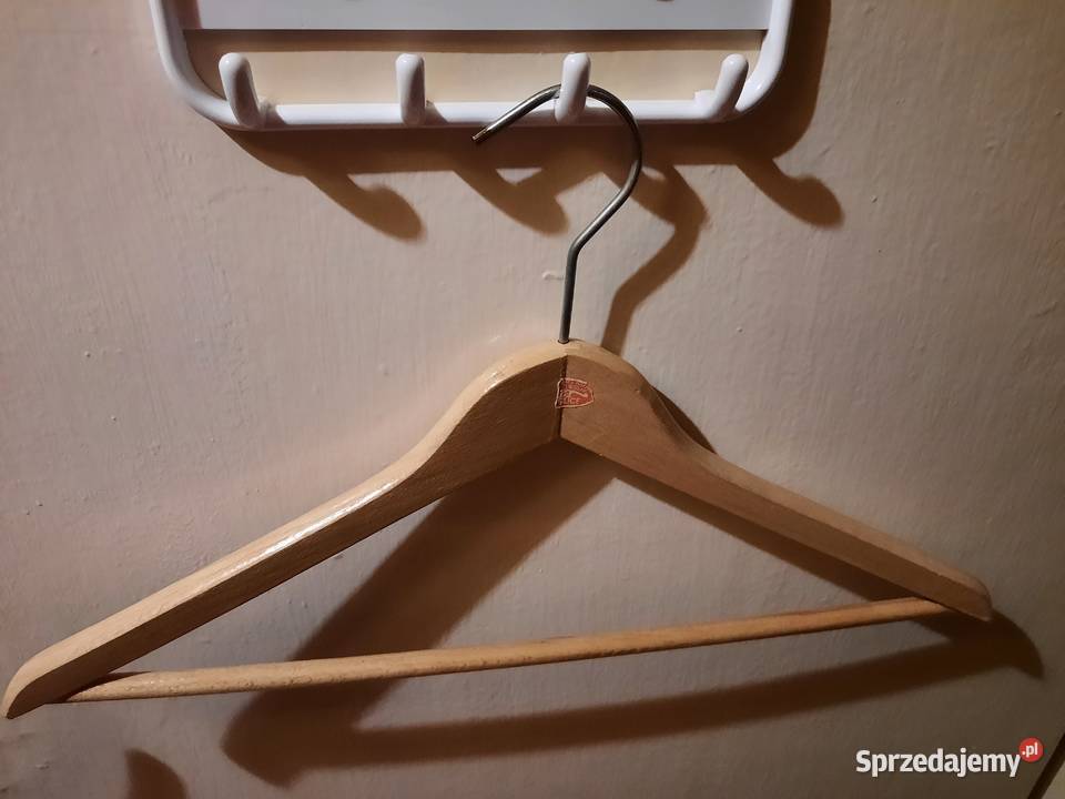 Wieszaki drewniane ZPD Gorlice Włocławek sprzedam