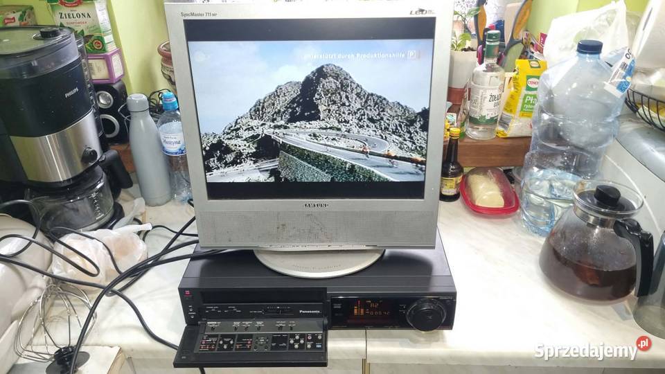 Magnetowid SVHS Panasonic NVFS88 Super VHS łódzkie Warta sprzedam
