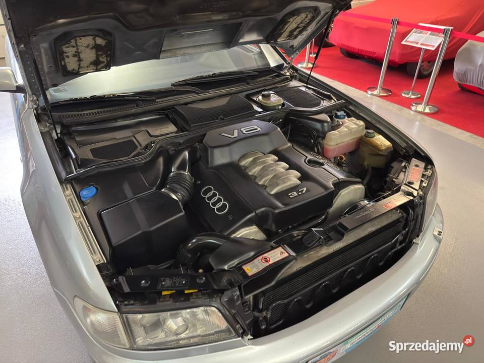 Audi A8 D2 37 V8 Quattro 1997 Elegancja moc i