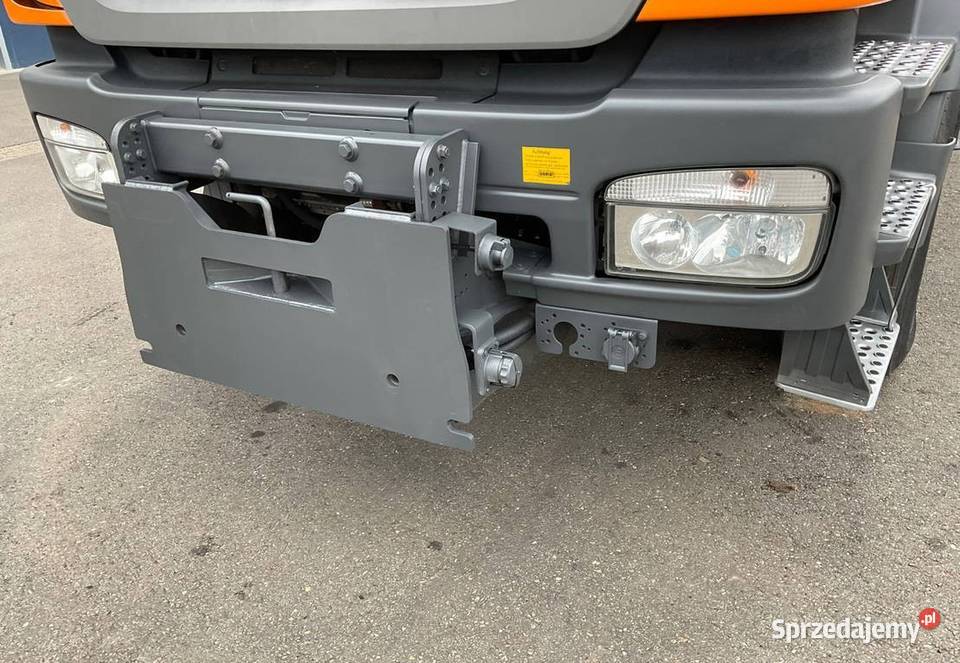 Wywrotka 4x4 z dzwigiem Mercedes nie