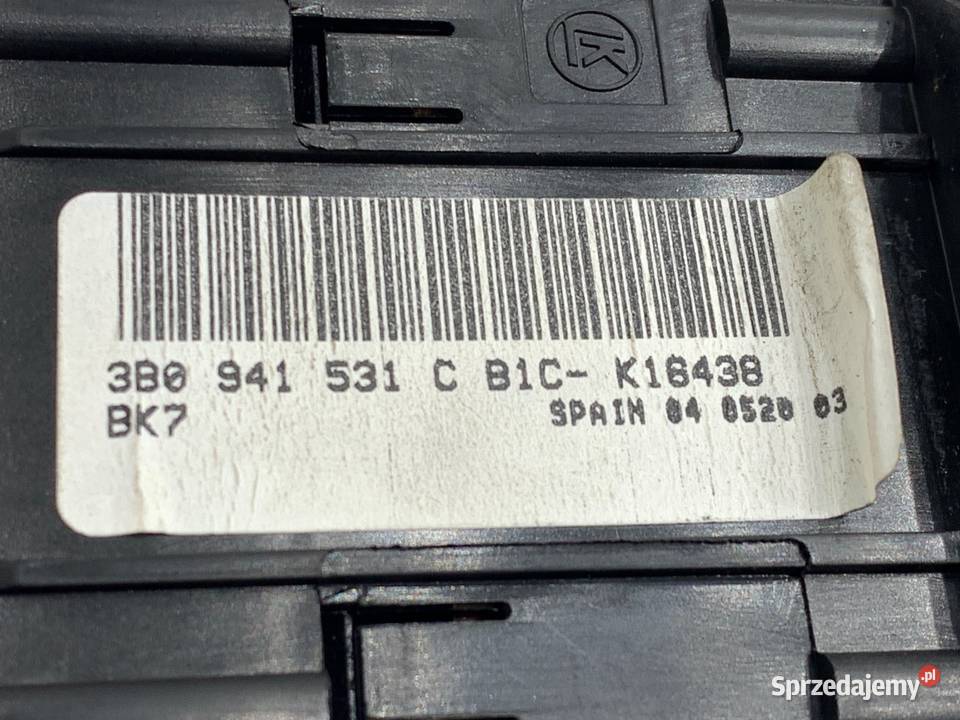 WŁĄCZNIK ŚWIATEŁ SKODA OCTAVIA I 3B0941531C 9610