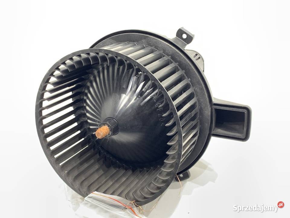 DMUCHAWA NAWIEWU AUDI A4 B9 WENTYLATOR