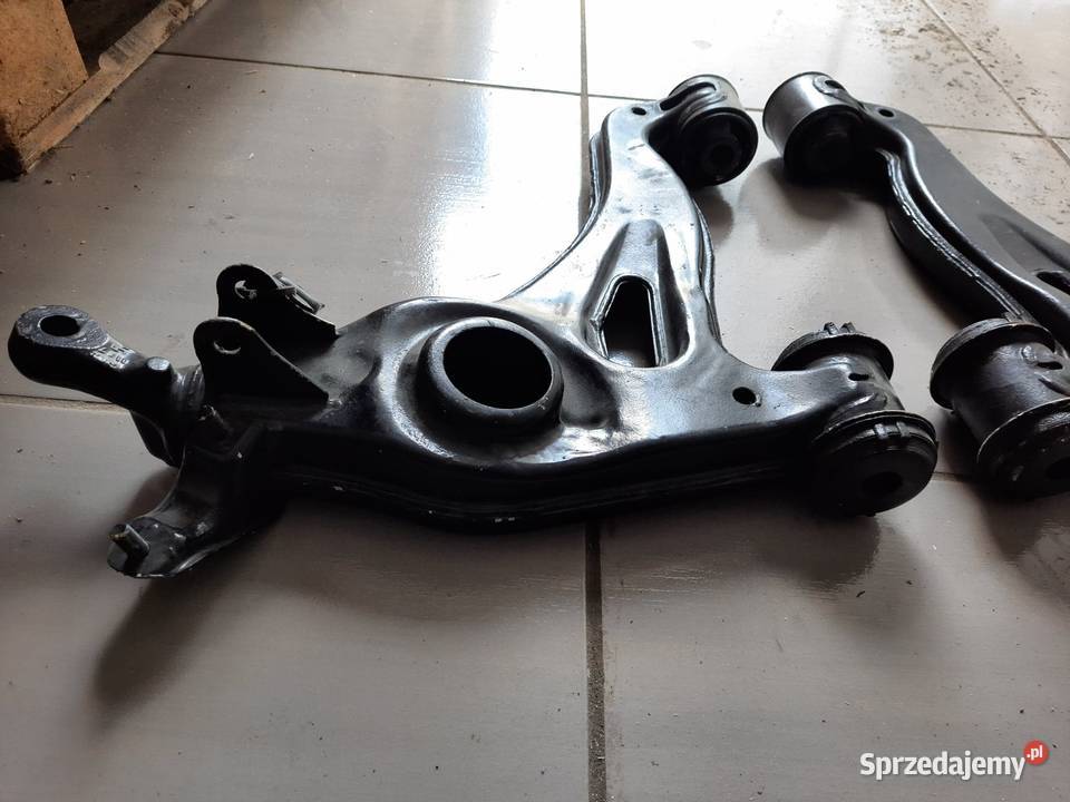 WAHACZ PRZEDNI MERCEDES CKLASA komplet 2 1996r Częstochowa