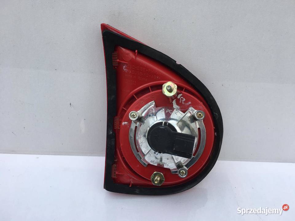 VW GOLF 5 PRAWA LAMPA W KLAPĘ Ostroróg sprzedam