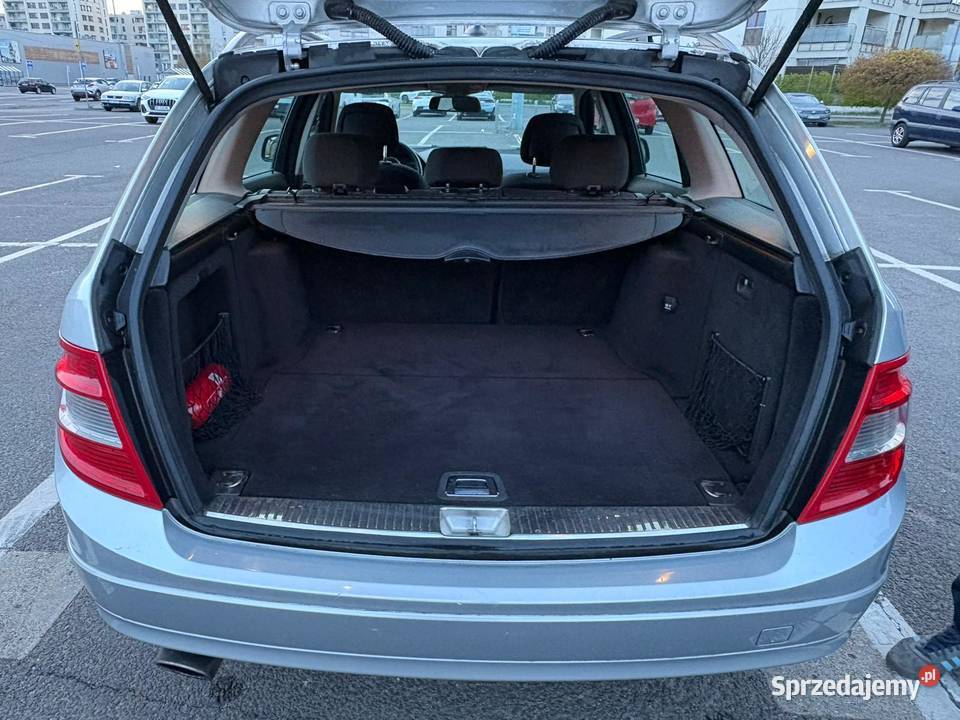 Mercedes C220 CDI model W204 170 srebrny Klasa C Wierszczyca
