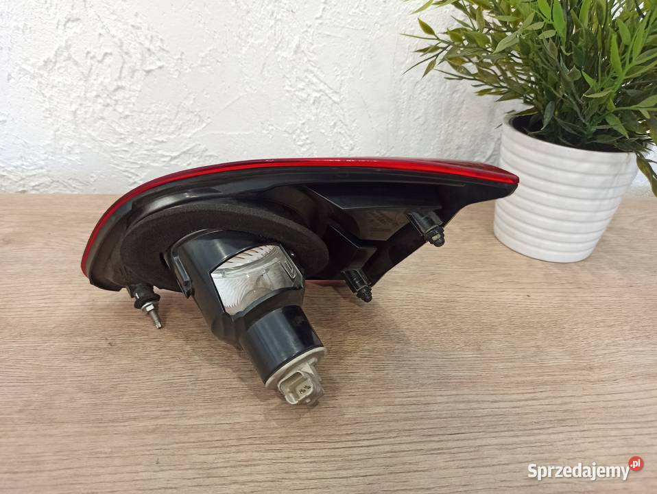 Lampa Klapy Tylna Lewa NISSAN QASHQAI I