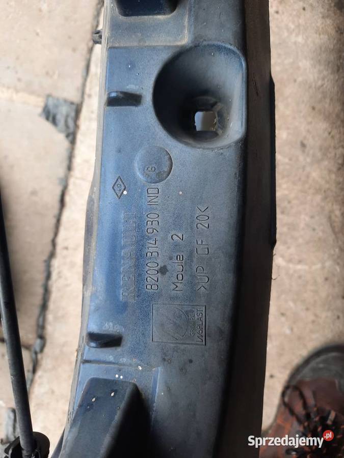 Ślizg błotnika Renault Clio 8200314930 Staszów sprzedam