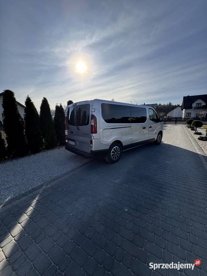 RENAULT TRAFIC LONG ENERGY 9CIO OSOBOWY Salon Zduńska Wola