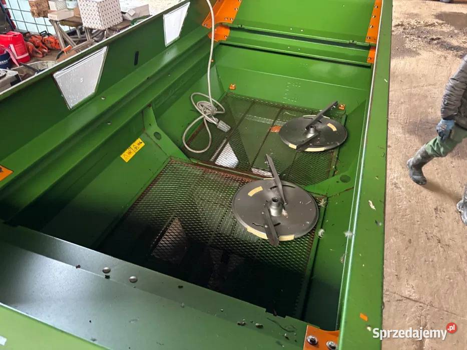 Rozsiewacz nawozu Amazone M Profis 2500 z wagą Nawożenie Janów