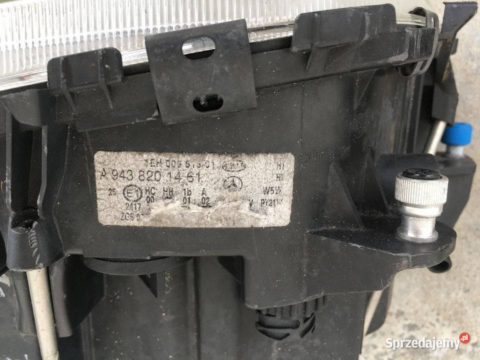 Reflektor Lampa Actros MP3 Lewy 9438201561 Hella ciężarowe Maszewo sprzedam