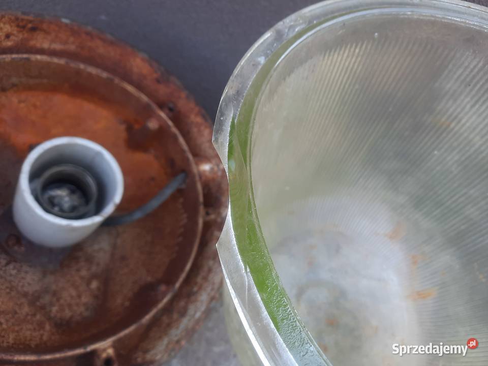 Stara duża lampa loft oborowa gospodarcza pomorskie Tczew