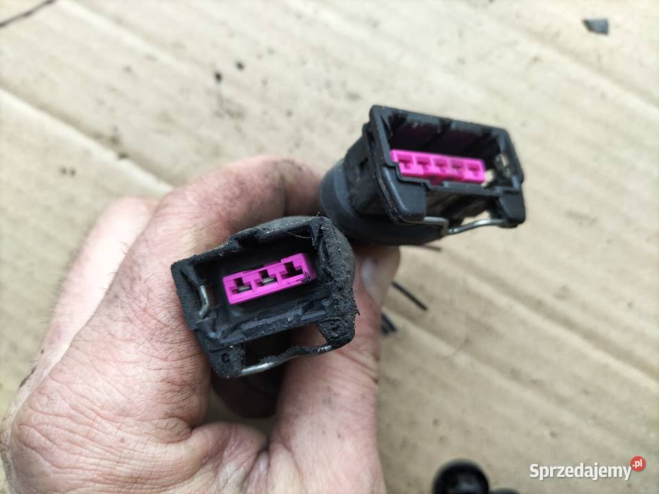 AUDI80B4 A6C4 19 KOSTKA WTYCZKA CZUJNIKA COFANIA