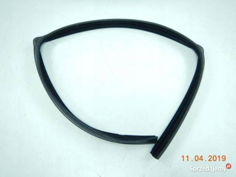 USZCZELKA SZYBY DRZWI PRAWY TYŁ FORD FOCUS 9805 osobowe lubelskie sprzedam