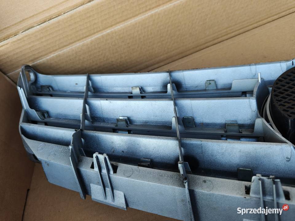 Atrapa grill Mercedes W 169 Rok produkcji 2007