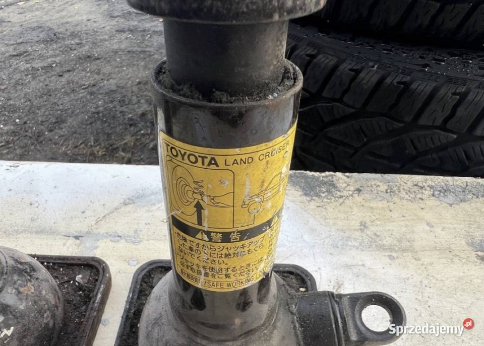 Lewarek podnośnik Toyota Land Cruiser Kielce sprzedam