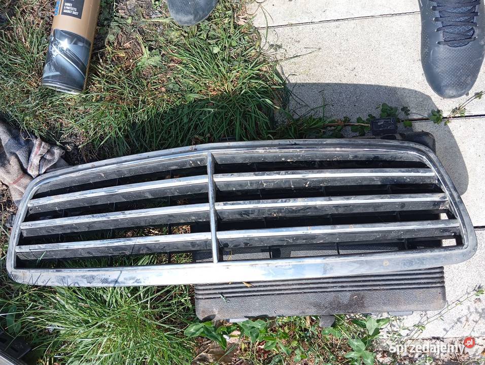 Gril kratka wlotu powietrza Mercedes c klasy Rok produkcji 2003 Łódź