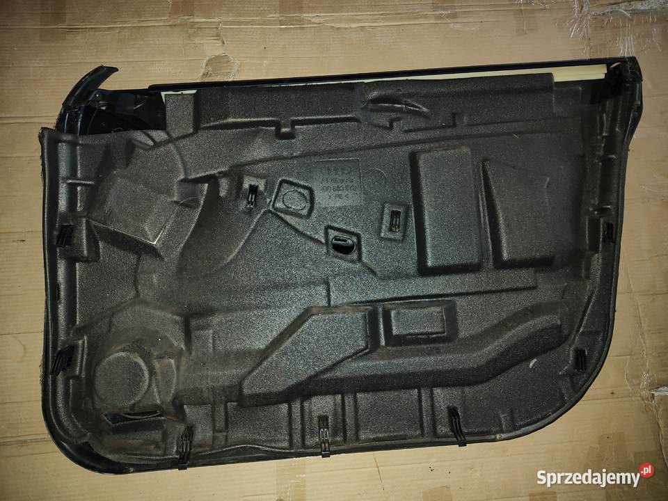 Komplet boczków podłokietnik Audi A6 C5 Avant Tapicerki samochodowe mazowieckie Zagościniec