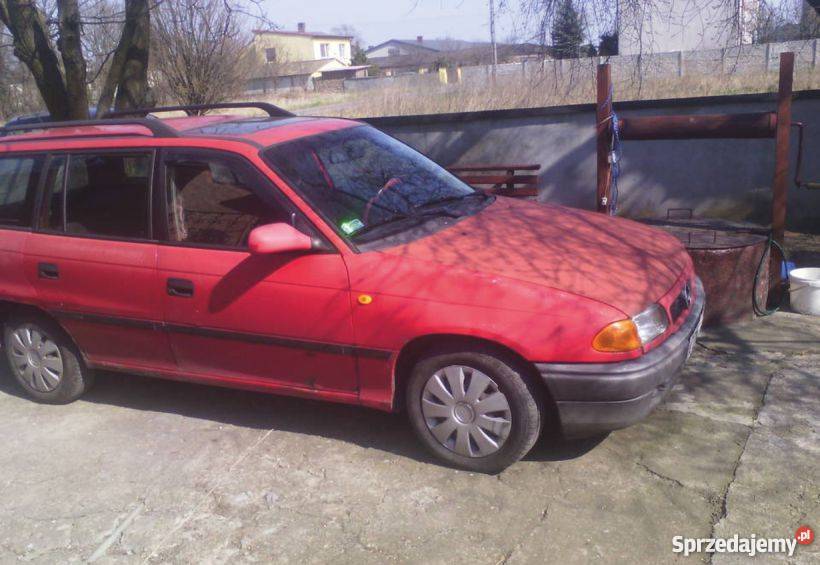 Opel Astra 17 Diesel Isuzu Kombi szyberdachHak Rok produkcji 1996 Jaroszewo