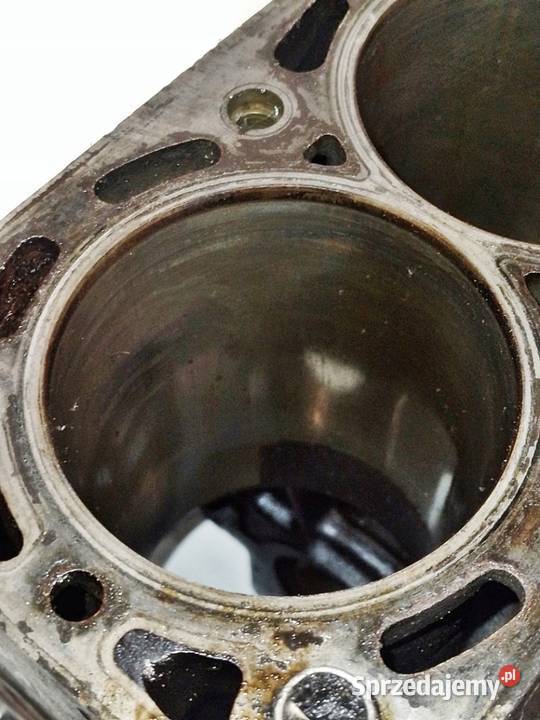 BLOK SILNIKA TULEJE X18XE1 90536151 18 16V ASTRA Sosnowiec