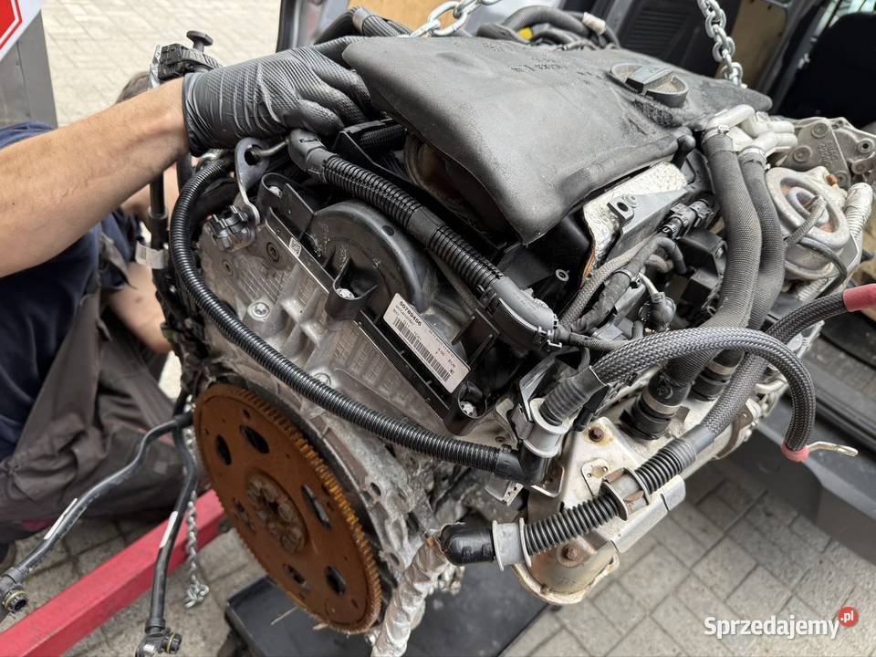 Sprzedam dwa silniki B57D30B kapletne sprzedam