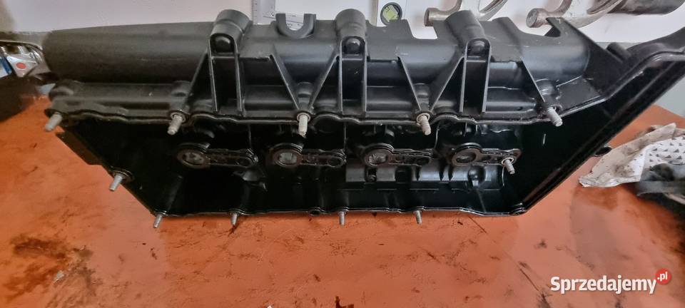 Pokrywa zaworów Bmw e91 Ruda