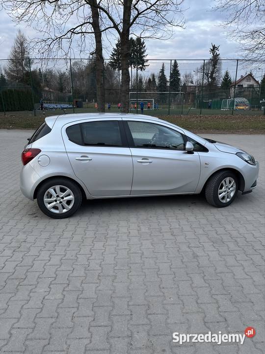 Corsa E 14 benzyna 2 komplety kół elektryczne szyby Samochody osobowe Miechów sprzedam