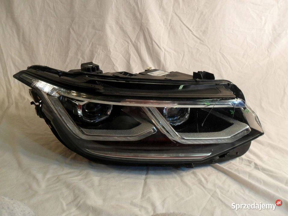 Reflektor Przód strona prawa Volkswagen Tiguan osobowe wielkopolskie sprzedam