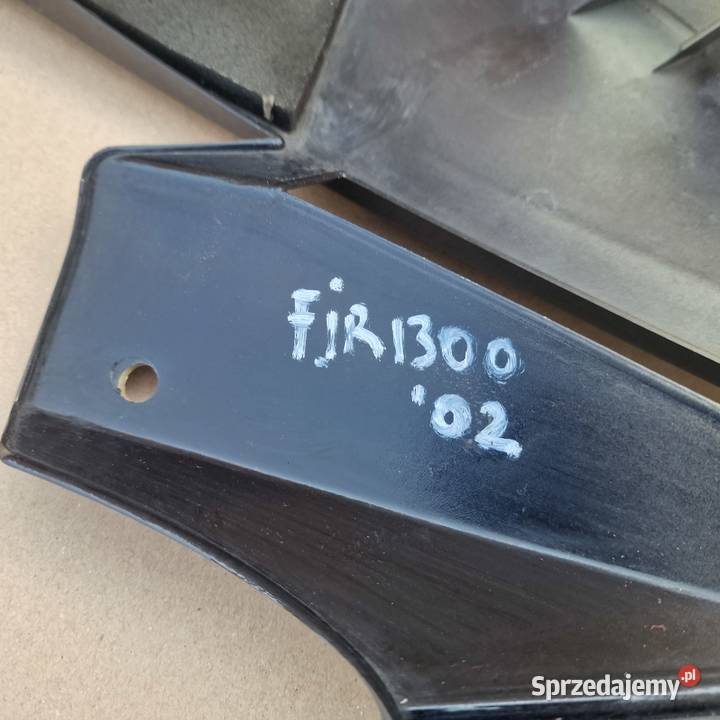 YAMAHA FJR 1300 BOK BOCZEK OWIEWKA OSŁONA LEWA Bieleń