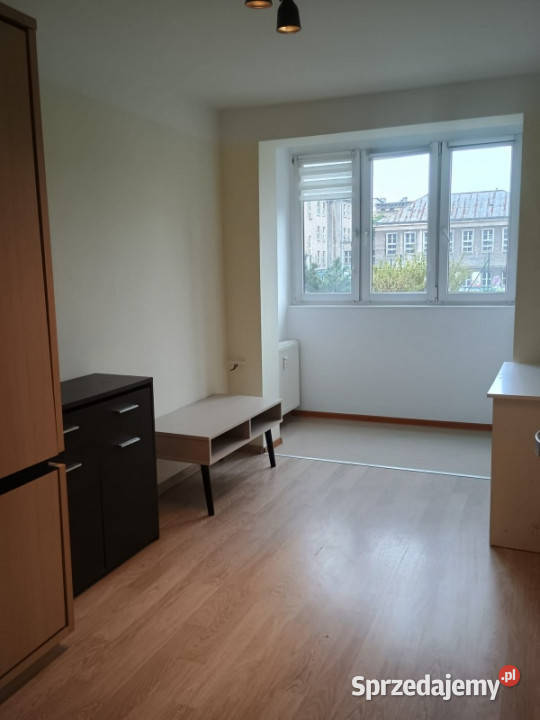 3 pokojowe w centrum z oddzielną kuchnią 3 piętra i więcej Wynajem sprzedam