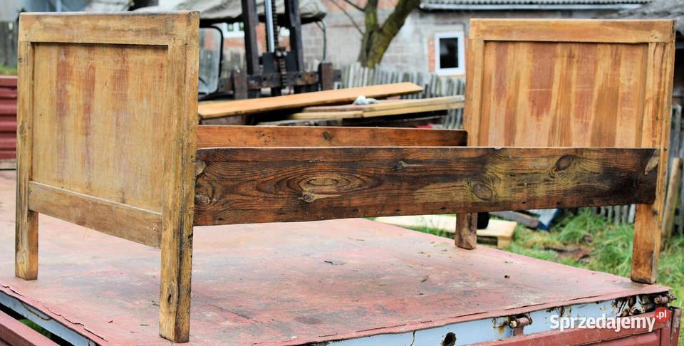stare drewniane łóżko meble dom pokój antyk podkarpackie