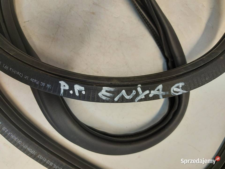 Skoda Enyaq 5LA iV60 USZCZELKA PRAWY PRZÓD sprzedam