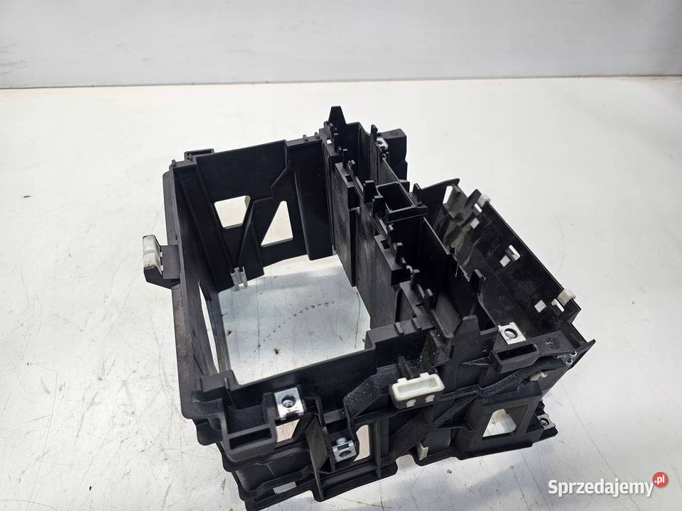 KOSZ 2 DIN AUDI A3 8P LIFT ORYGINAŁ 8P0858005A Przystajń