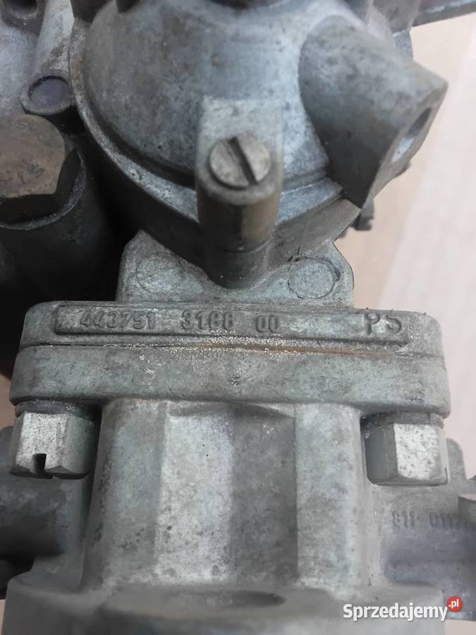 Gaźnik IKOV Żuk Nysa Warszawa Nowy Rok produkcji 1978 Części samochodowe warmińsko-mazurskie Milejewo