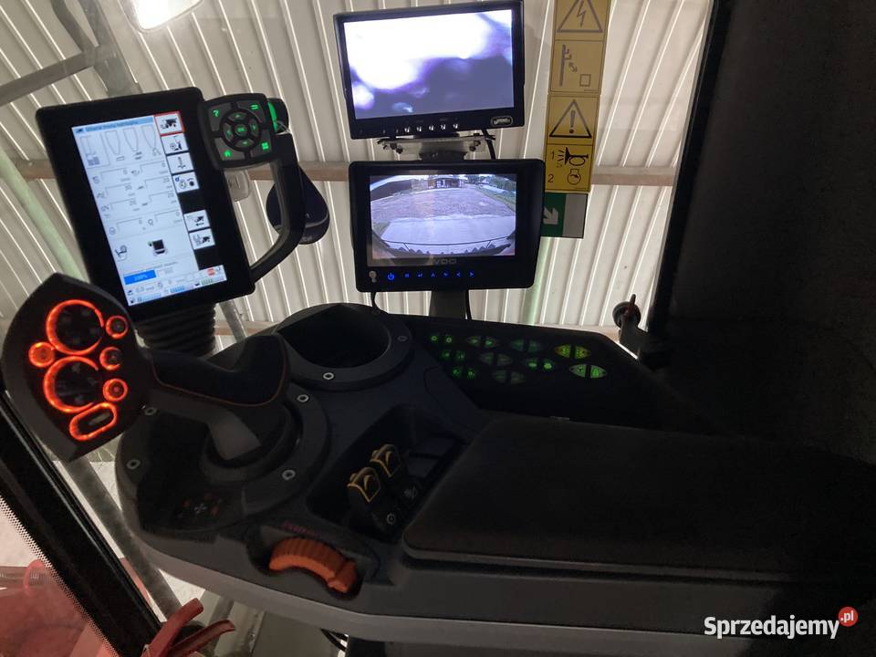 KKombajn zbożowy Massey Ferguson Activa 7347S łódzkie Łódź