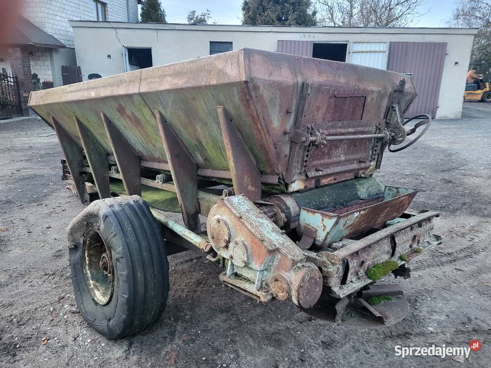 Rozsiewacz wapna RCW 3 Piast wapniarka solarka Rozsiewacze nawozów Osięciny