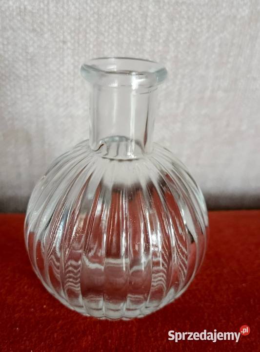 Szklany wazonik w wersji mini przezroczysty