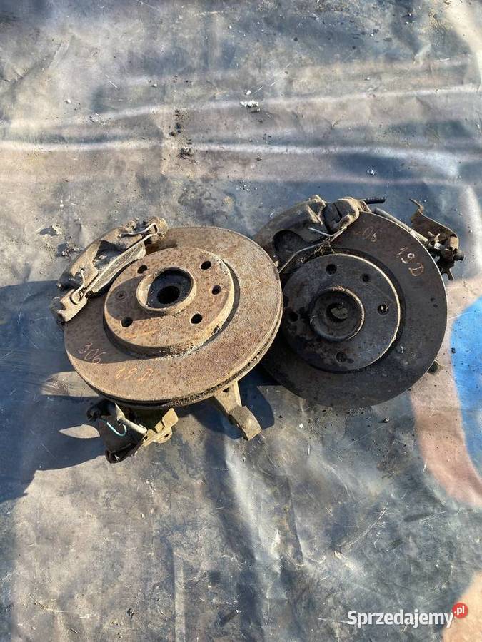 Komplet przednich zwrotnic Peugeot 306 19 Diesel