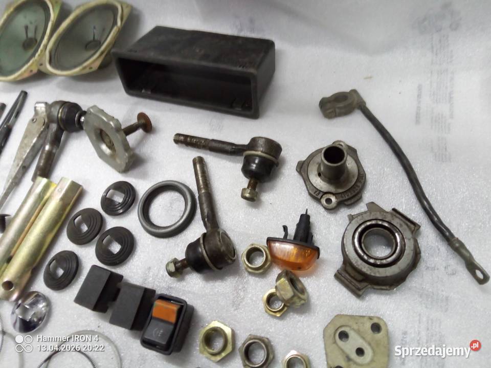 Fiat 126p Maluch FSM zestaw części auto PRL