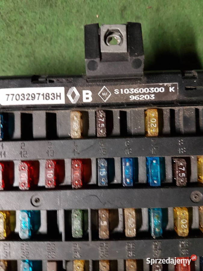 RENAULT MODUL SKRZYNKA BEZPIECZNIKOW 7703297183H Turek