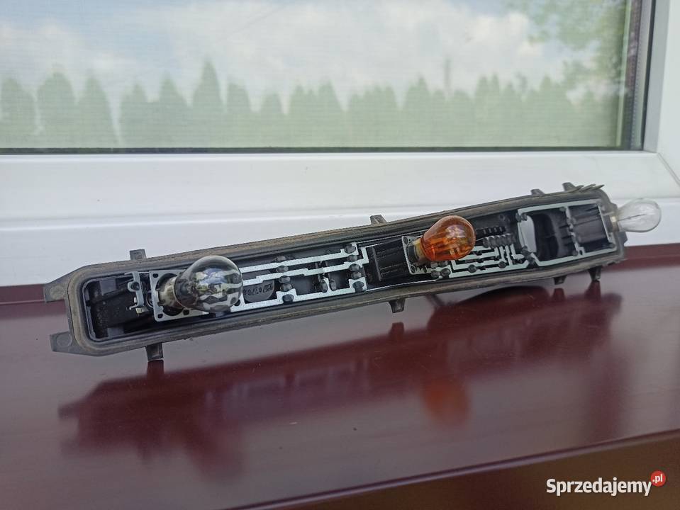 Ford Fiesta MK5 3d wkład oprawka lampy tył Sieradz