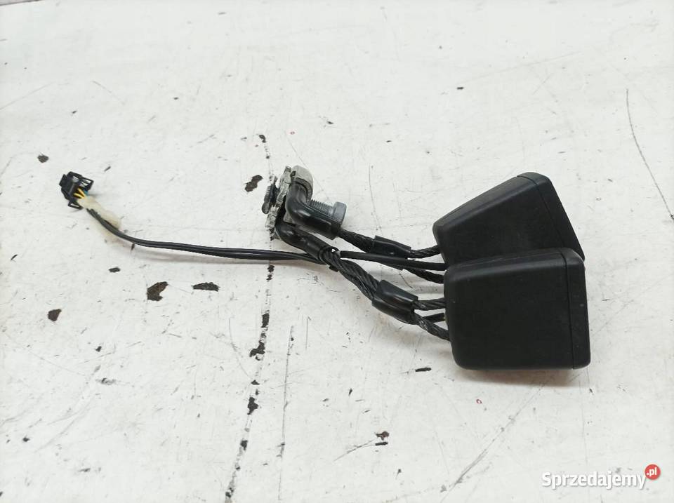 ZAPINKA PASA BEZPIECZEŃSTWA TYŁ KANAPY PODWÓJNA Rok produkcji 2019