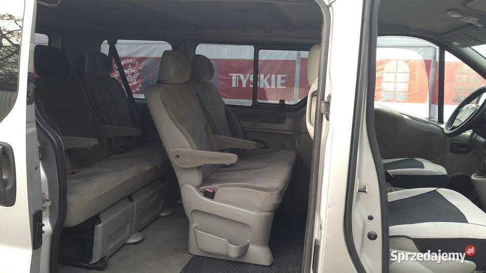 renault trafic 2006r 25 diesel 7 osobowy kllima Szczecin sprzedam