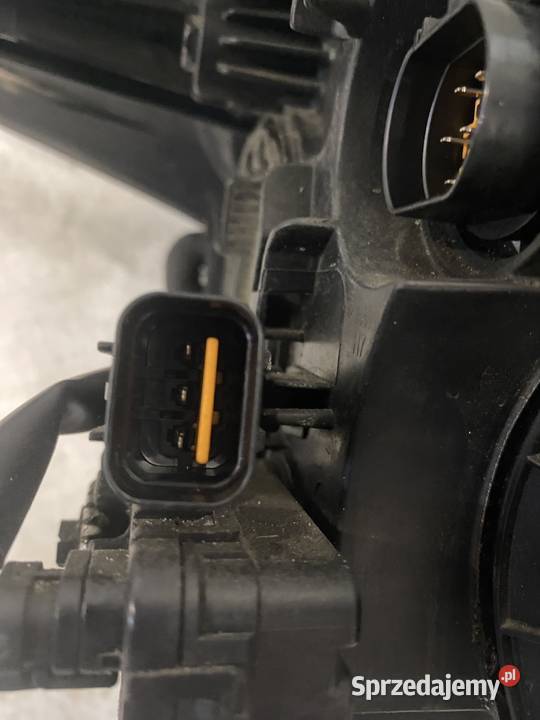 Lampa lewy przód Hyundai I40 1114 zwykłaLED Lampy przednie Jasienica
