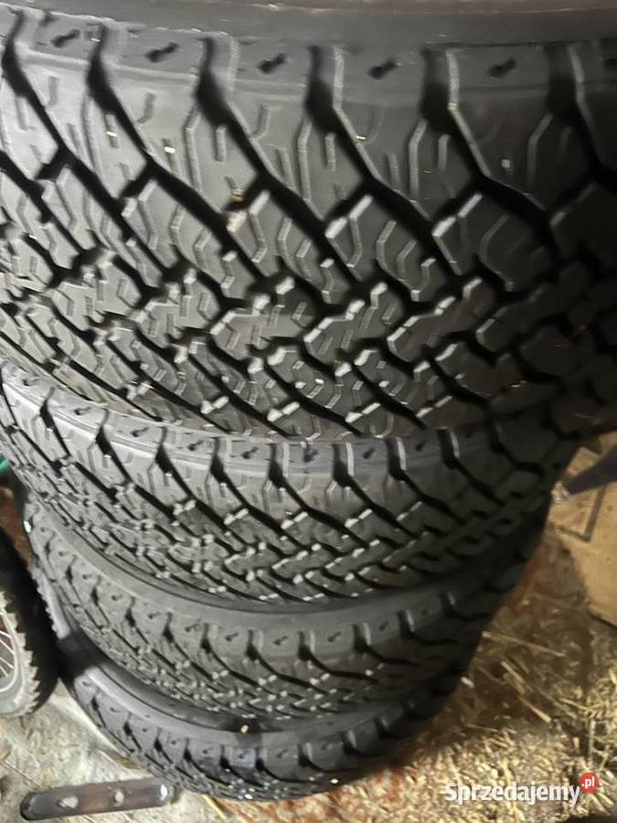 Komplet opon GRIPMAX International 26550R20 111T