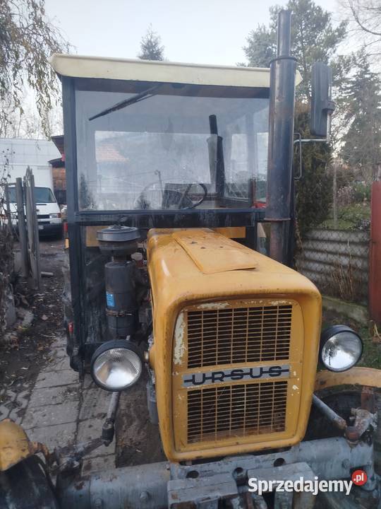 Ciągnik rolniczy Ursus C330M Wąwolnica