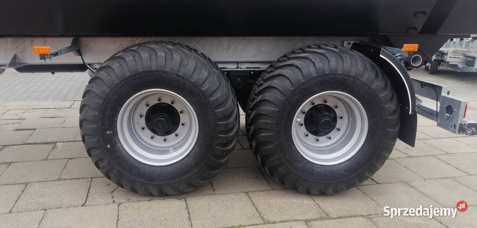 Przyczepa skorupowa tandem T 6176 DUCH PUSZCZY Grabiny-Zameczek