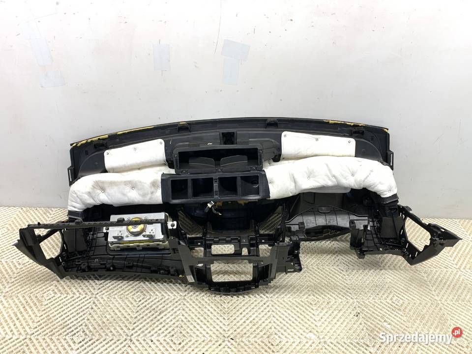 KOKPIT HYUNDAI i40 Hatchback KONSOLA DESKA osobowe