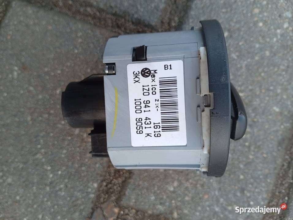 Włącznik świateł Skoda Octavia 2 lifting