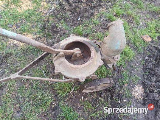 zabytkowa pompa wody z 1880roku Lelów