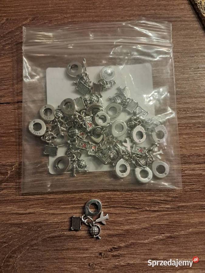 nowa srebrna próba 925 zawieszka na bransoletkę Sandomierz sprzedam